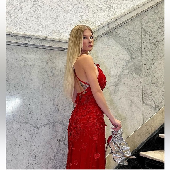 RED FLORAL EMBROIDERED DRESS XS - Picture 7 of 7